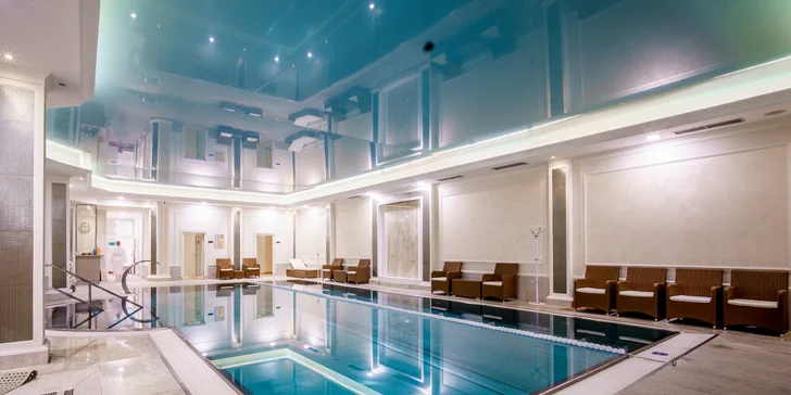 4* relax v Karlových Varech: bazénové a wellness centrum, lázeňské procedury, snídaně či polopenze