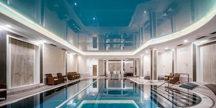 4* relax v Karlových Varech: bazénové a wellness centrum, lázeňské procedury, snídaně či polopenze