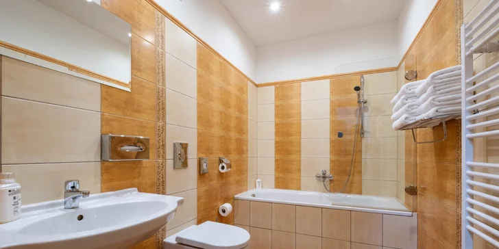 Příjemný hotel v centru Jeseníku se snídaní či polopenzí i saunou