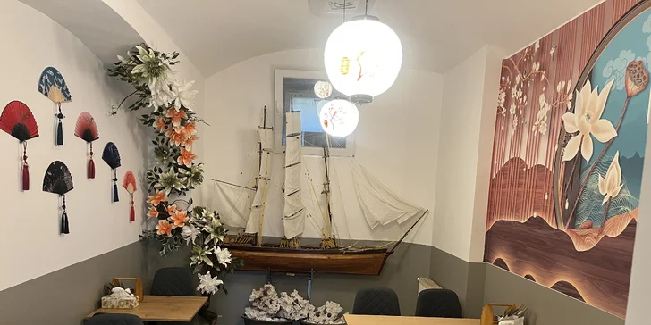 Pestré sushi sety ve Vršovicích: 12 nebo až 71 kousků i s polévkou a salátem wakame