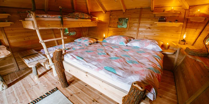 Krásné stromodomky v přírodě na východě Slovenska se snídaní