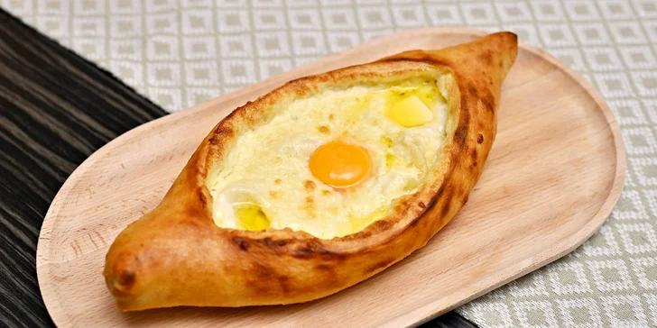 Gruzie na talíři: pětichodové degustační menu pro 2 osoby v nově otevřeném podniku