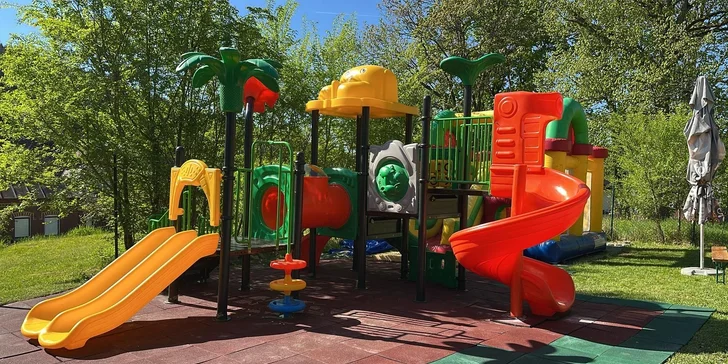 Rodinný pobyt na Bublavě v Krušných horách: pohodový baby friendly hotel se snídaní