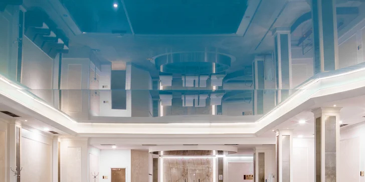 4* relax v Karlových Varech: bazénové a wellness centrum, lázeňské procedury, snídaně či polopenze