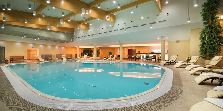 Luxusní pobyt v Hluboké nad Vltavou: 5* hotel u zámku s wellness a jídlem