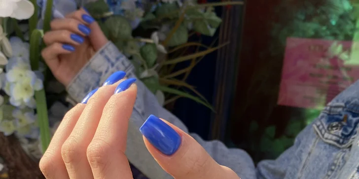 Krásně pěstěné ruce a nohy: manikúra vč. P-shine, gel laku, gelové nehty či pedikúra