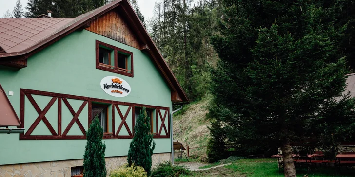 Pobyt uprostřed Oravské přírody: s jídlem nebo bez, neomezený wellness a adventure golf