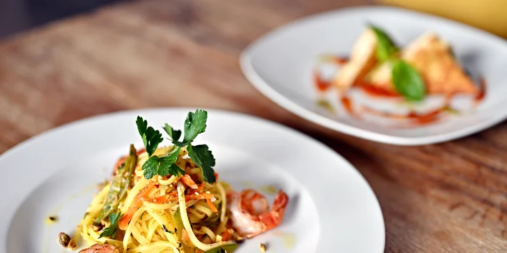 Italské degustační menu se steakem z tuňáka či telete i s lahví vína pro 2 osoby