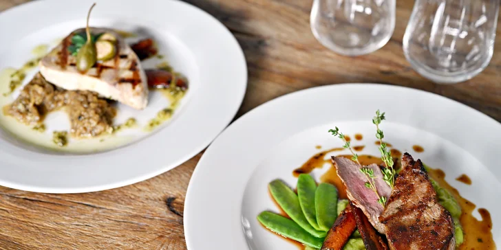 Italské degustační menu se steakem z tuňáka či telete i s lahví vína pro 2 osoby