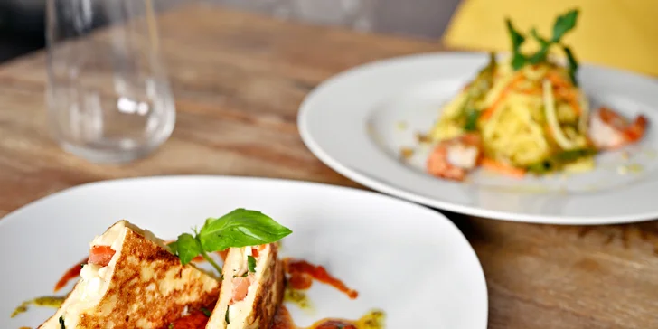 Italské degustační menu se steakem z tuňáka či telete i s lahví vína pro 2 osoby