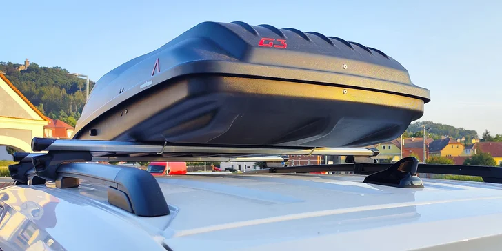 Půjčení nosiče kol Thule nebo rakve na auto na 4 až 7 dní