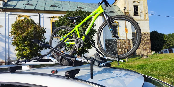 Půjčení nosiče kol Thule nebo rakve na auto na 4 až 7 dní