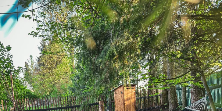 Glamping na Příbramsku, blízko CHKO Brdy: stan na klidné zahradě u rybníka