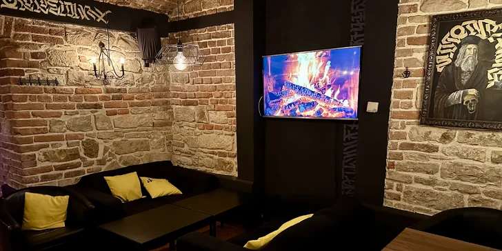 Drinky, hry i vodnice: voucher na 500–1 500 Kč do baru v centru Prahy