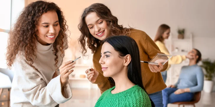 Kurz prodlužování řas či líčení vč. marketingu a certifikace k podnikání
