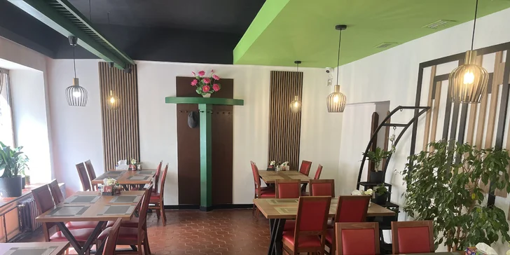 Sushi sety v restauraci YOMY sushi: maki i nigiri s lososem, tuňákem či krevetami, 24–62 ks