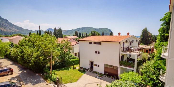 Dovolená v Černé Hoře: vybavené apartmány kousek od moře až pro 5 osob