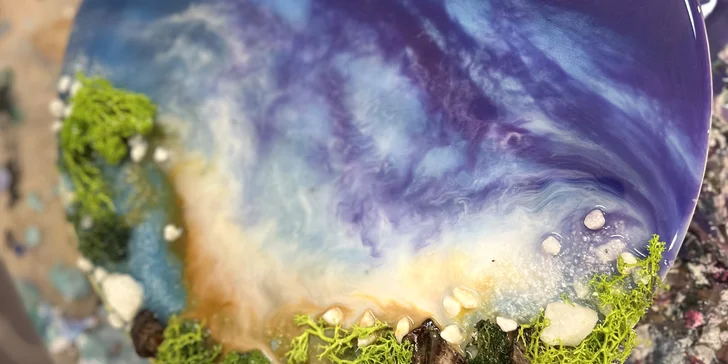 Zážitkové malování obrazů pro 1 i 2 osoby: metoda fluid art, epoxidová pryskyřice i alkoholové inkousty