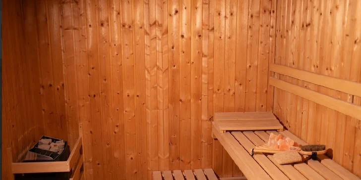 Relaxace a péče o tělo i duši: privátní wellness pro 2 až 4 osoby, bazén, sauna i televize