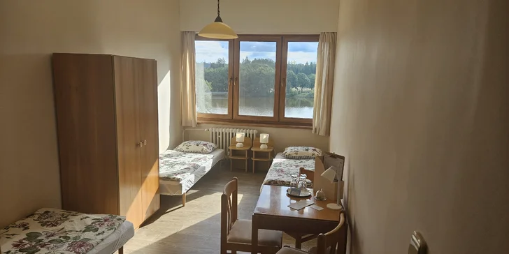 Relaxační pobyt v hotelu v jižních Čechách: vegetariánská strava, křišťálová či vibrační terapie i kreativní tvoření