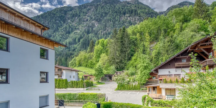 Tyrolský Ötztal: hotel s neomezeným wellness a polopenzí, koupání v horském jezeře