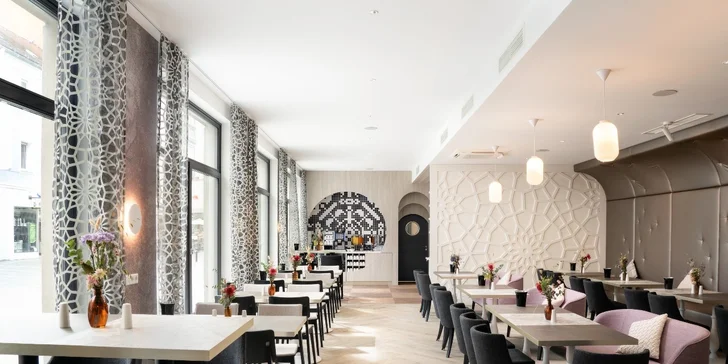 Poznejte Regensburg: moderní hotel v centru města, snídaně, památky i nákupy