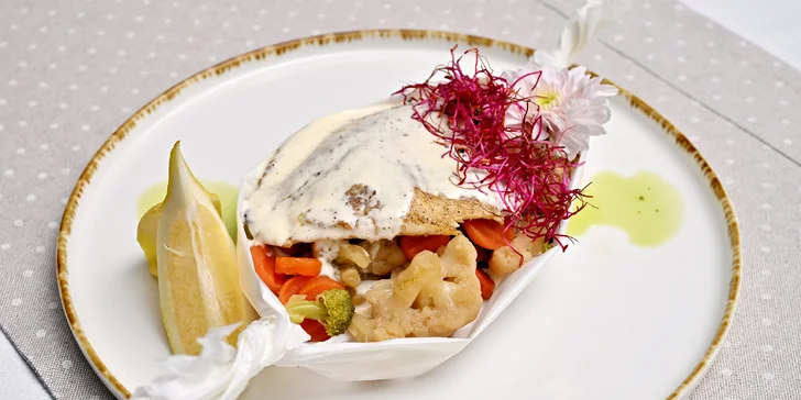 Tříchodové menu pro dva s možností vinného párování: tilápie, krůtí sous-vide i fritovaná zmrzlina