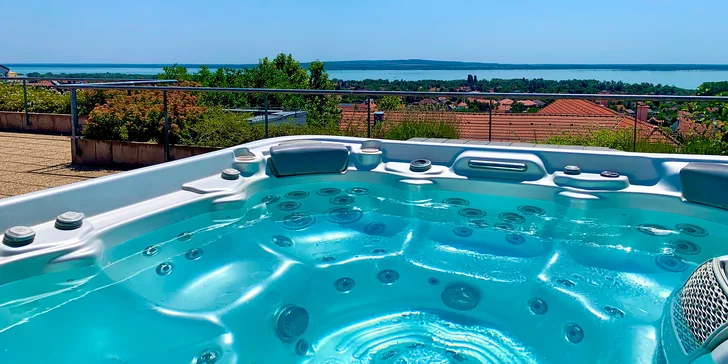 Dovolená u Balatonu: pobyt s polopenzí a neomezeným wellness v saunové zóně, vířivkách i bazénu, 2 děti zdarma
