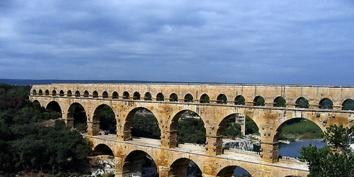 Zájezd do Provence a k Azurovému pobřeží: 3 noci se snídaní, doprava busem, koupání