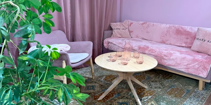 Základní kurz líčení pro 1 či 2 osoby i s balíčkem produktů Mary Kay v hodnotě 500 Kč