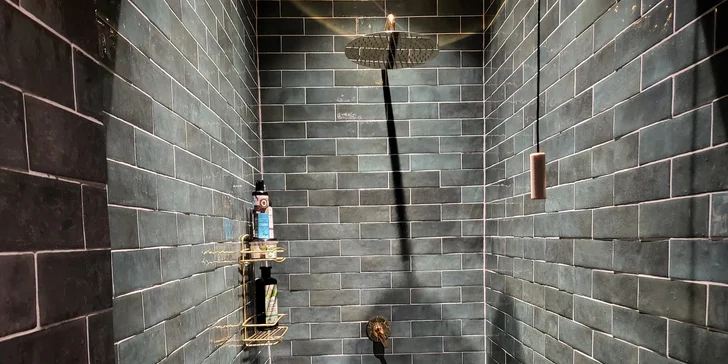 Masáž, zábal a kameny nebo privátní sauna s občerstvením až pro 4 osoby