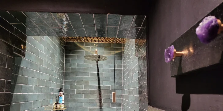 Masáž, zábal a kameny nebo privátní sauna s občerstvením až pro 4 osoby