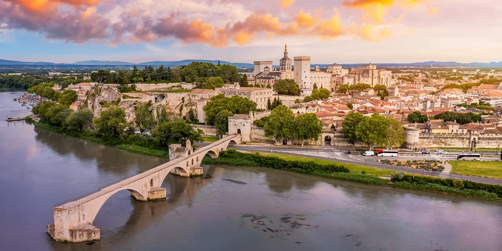 Zájezd do Provence a k Azurovému pobřeží: 3 noci se snídaní, doprava busem, koupání