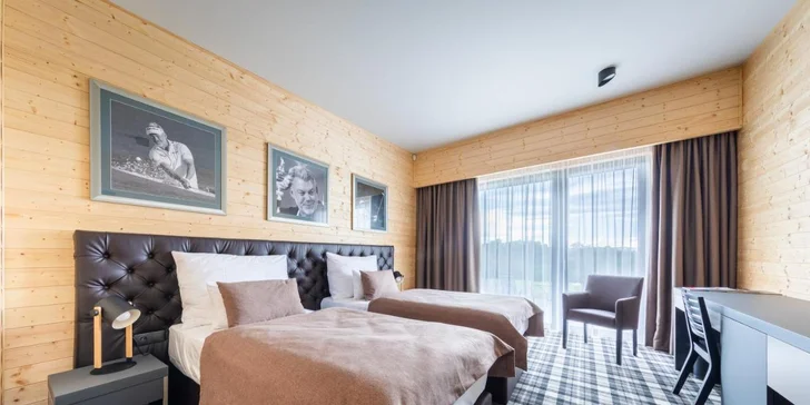 Pobyt v luxusním Panorama Golf Resortu v Posázaví se snídaní i neomezeným vstupem do wellness