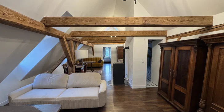 Pobyt na zámku Bystřice nad Úhlavou: vybavené apartmány až pro 8 osob