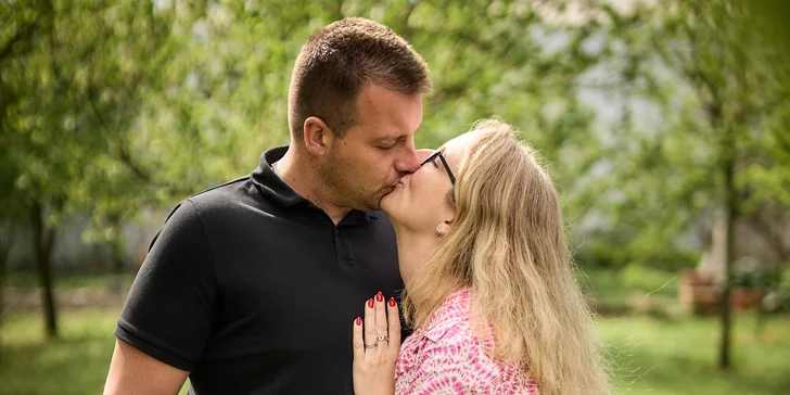 Vzpomínka jako umělecké dílo: portréty pro jednotlivce i páry, rodinné a těhotenské focení