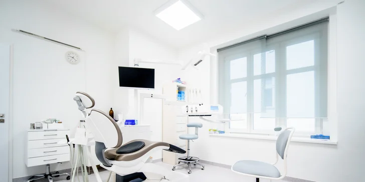 Postarejte se o zuby: dentální hygiena včetně pískování Air-flow