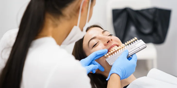 Ordinační bělení zubů LED lampou Philips Zoom s možností dentální hygieny