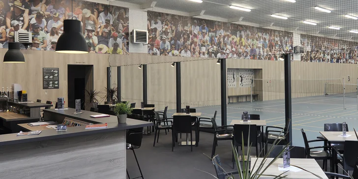1 hodina pronájmu squashového kurtu ve sportovním centru Replay
