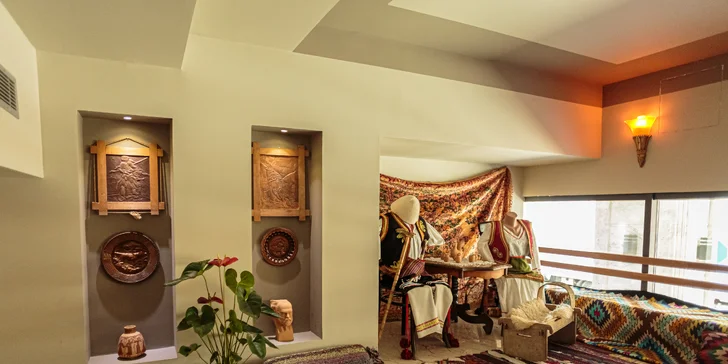 Pohoda v Albánii přímo u moře: 4* hotel s venkovním bazénem, snídaně či polopenze