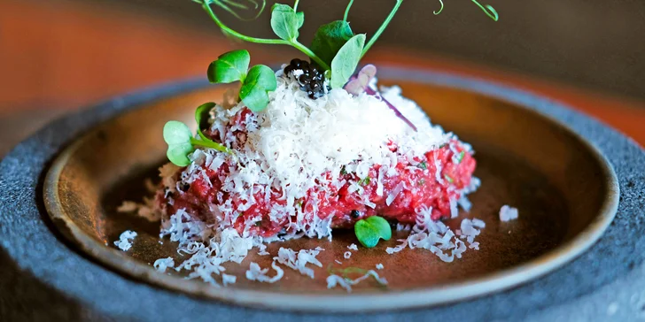 Degustační smoukované menu o 5 chodech v River's smokelab pro 2 osoby