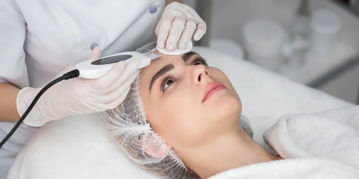 Kosmetické ošetření pleti: masáž obličeje, kobido masáž, mikrodermabraze, čištění i peeling