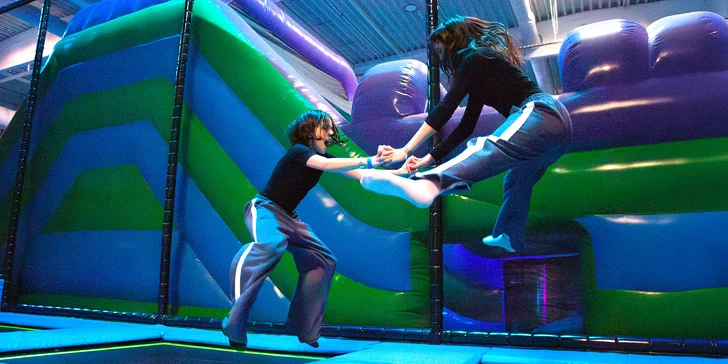 Vstup na 60 minut do trampolínového světa Toboga AirJump! v Brně