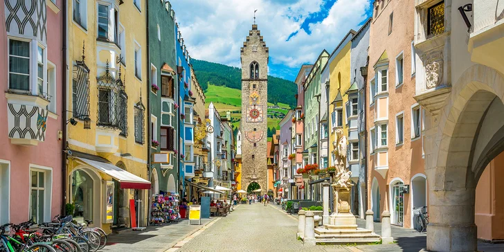 Italské Alpy: 4* hotel v srdci Vipitena s nádherným wellness a polopenzí, karta výhod