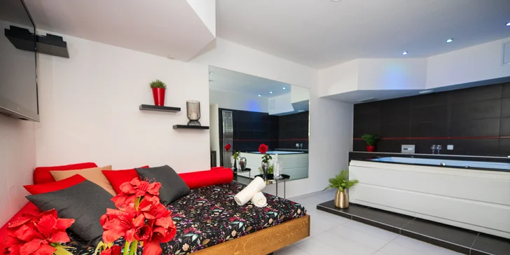 Pobyt ve 4* hotelu ve Slaném se snídaní i romantika se slavnostní večeří a wellness