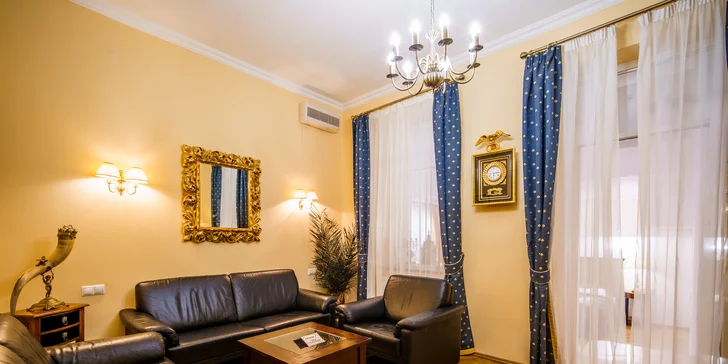 Pobyt v centru Karlových Varů s výhledem na kolonádu: historický hotel se snídaní a wellness
