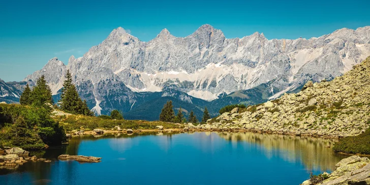 Třídenní zájezd k rakouským jezerům a na Dachstein: ubytování s polopenzí, bus, průvodce