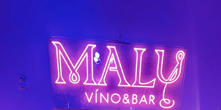 Malování s vínem pro jednoho, pár i partu přátel vč. plátna a pomůcek
