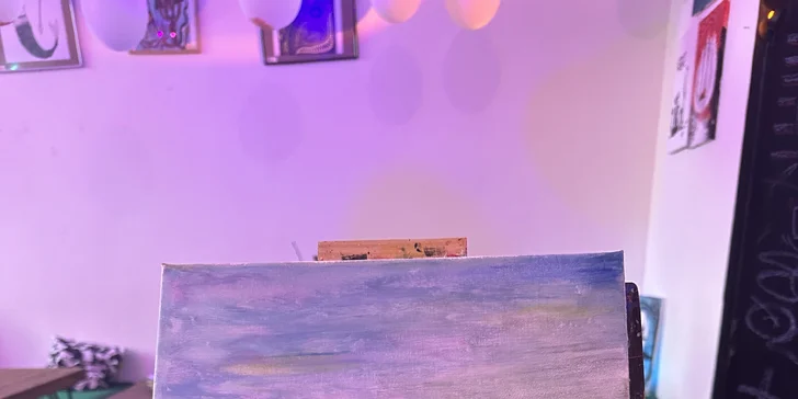 Malování s vínem pro jednoho, pár i partu přátel vč. plátna a pomůcek