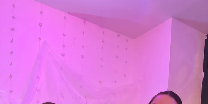 Malování s vínem pro jednoho, pár i partu přátel vč. plátna a pomůcek